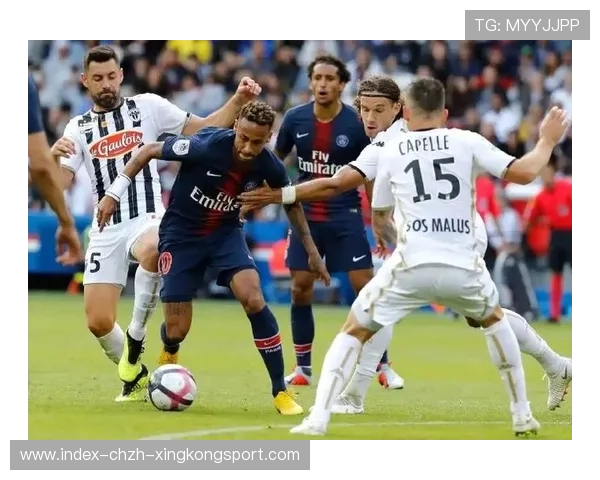法甲巴黎中场精确分球,锋线接连冲击