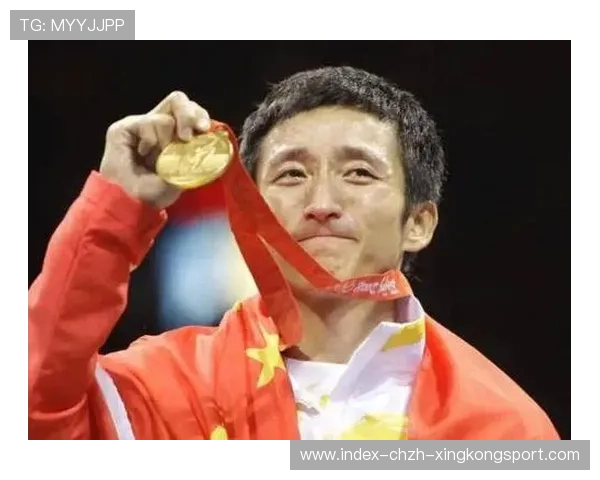 邹市明回归训练馆，团队称身体反应“好于预期”