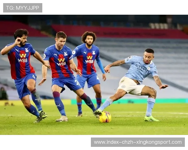 水晶宫3-1大胜阿尔克马尔，萨尔梅开二度重拾锋芒，水晶宫1-4切尔西