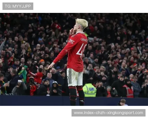 加纳乔连续射门完成双响