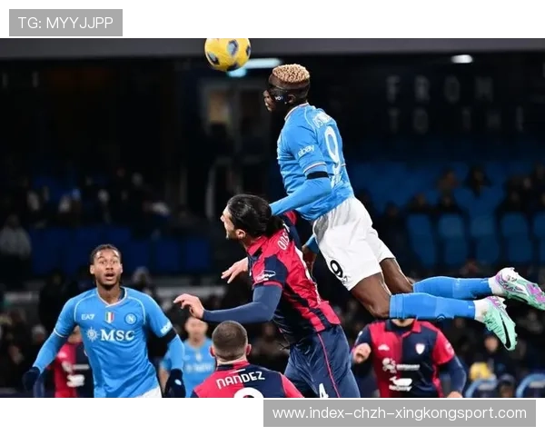 奥斯梅恩抢点甩头攻门震撼全场