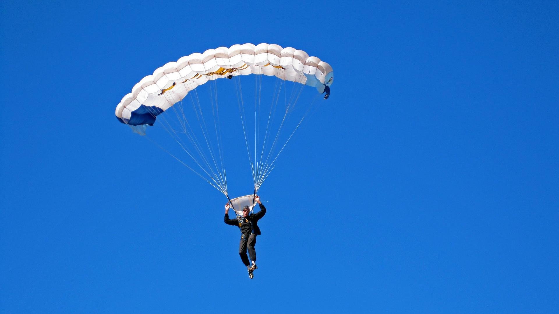 西部竞争进入白热化